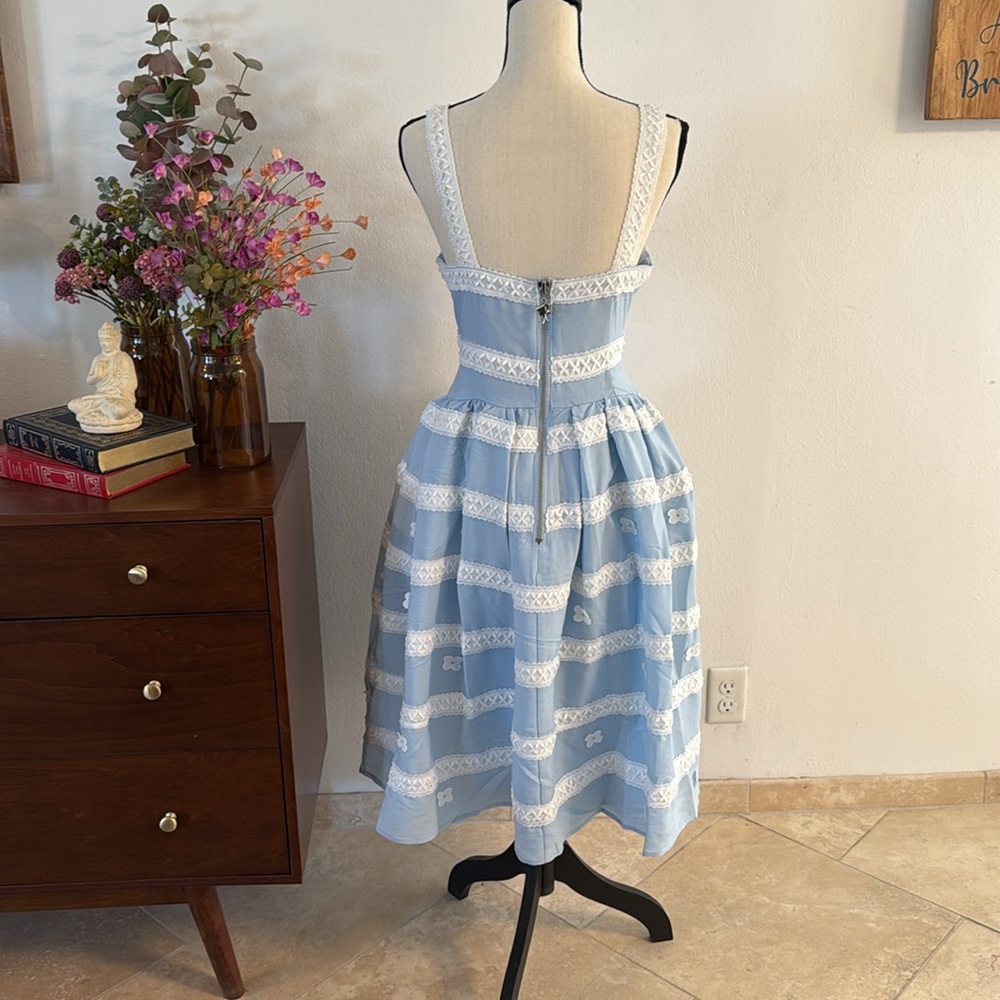 Vintage Barbie inspired dress - Picture 2 of 5